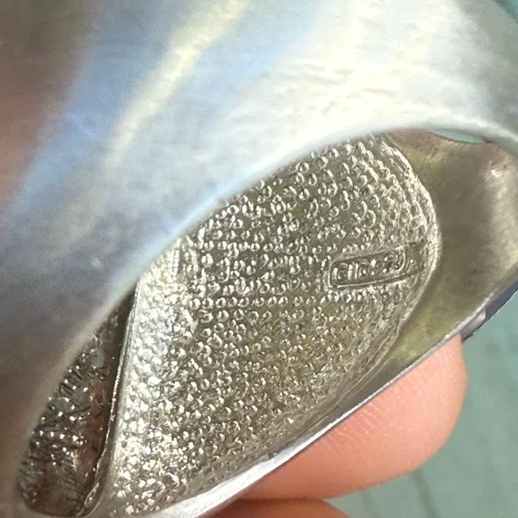 Silver and Black Quartz Gemstone Ring - Picture 7 of 16